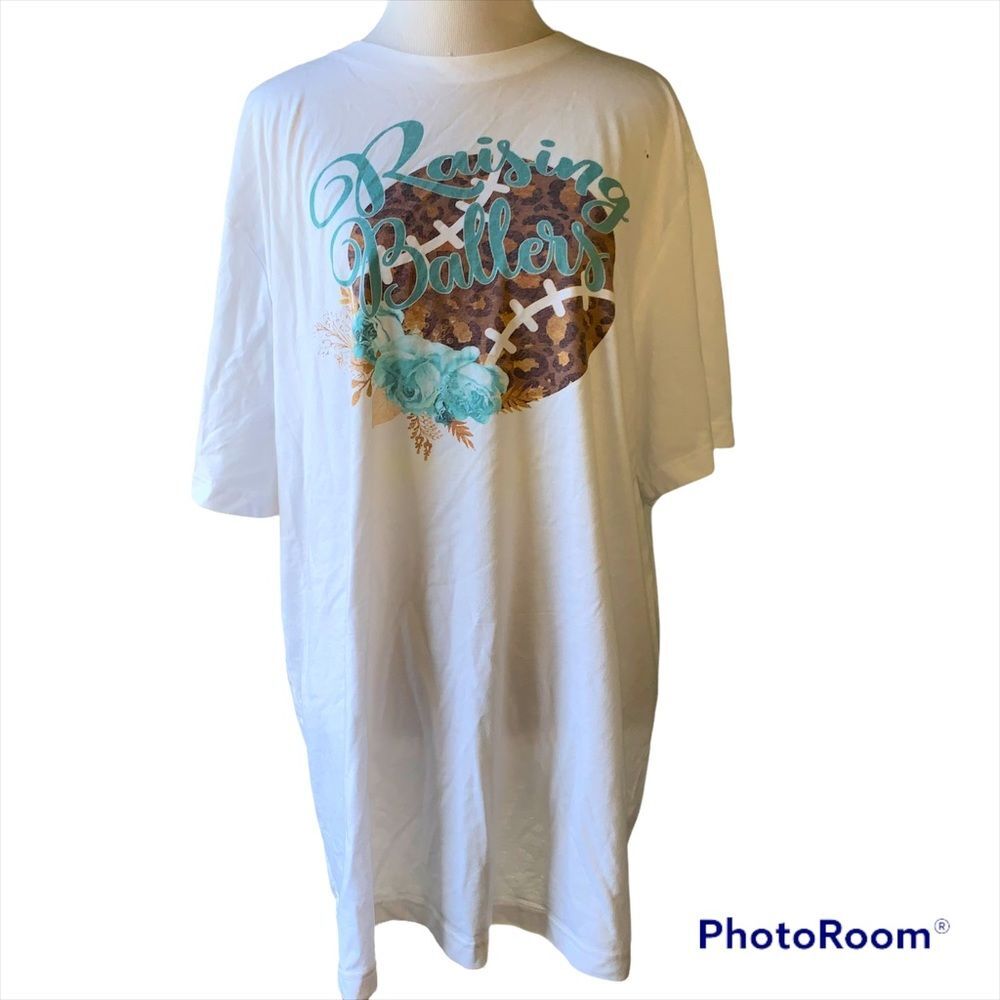 Soft “Raising Ballers” Baseball Softball Mom Tee XL Leopard Cheetah Animal Print